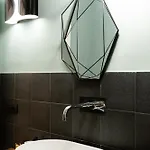Apartment Flat 13 *