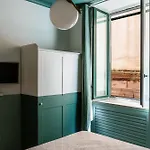 Flat 13 * Sorrento