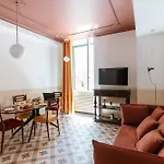 Apartment Flat 13 *