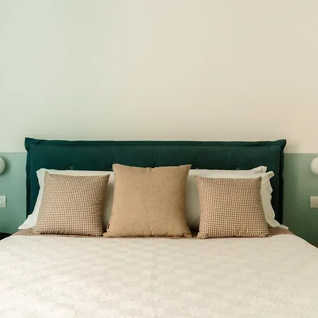 Flat 13 Sorrento