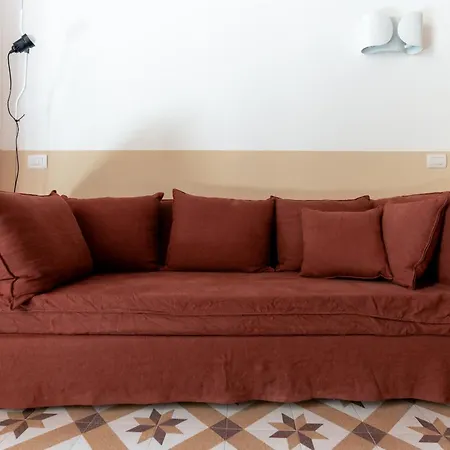 Flat 13 * Sorrento